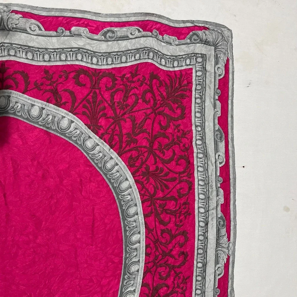 Ellen Tracy Magenta Silk Damask Filigree Baroque Medallion Square Large Scarf